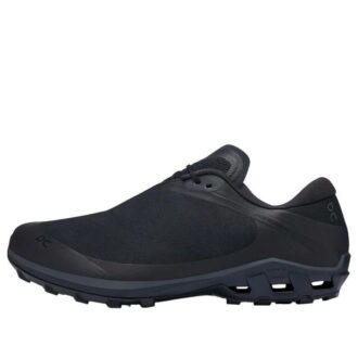 On Running x Post Archive Faction Cloudventure “All Black” On Running x Post Archive Faction Cloudventure “All Black”